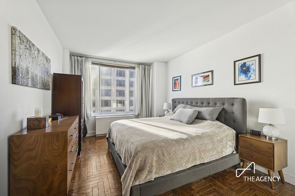 200 Riverside Boulevard, Unit 12B photo 3