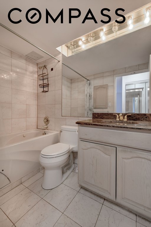 400 East 70th Street, Unit 702 photo 3