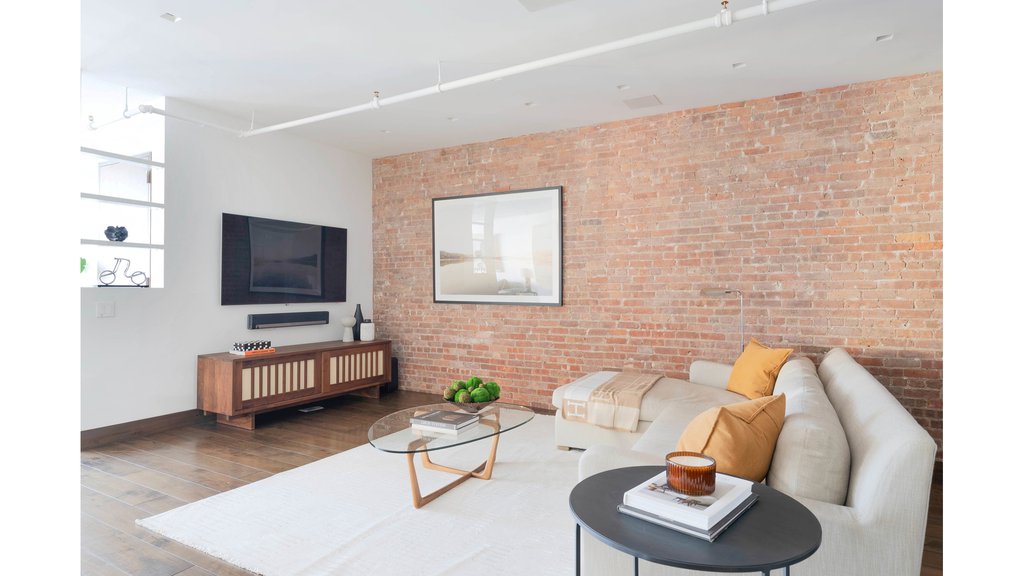 347 West Broadway, Unit 6 photo 4