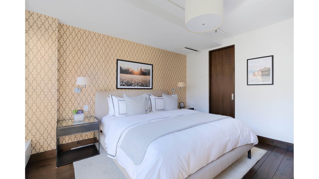 347 West Broadway, Unit 6 photo 9