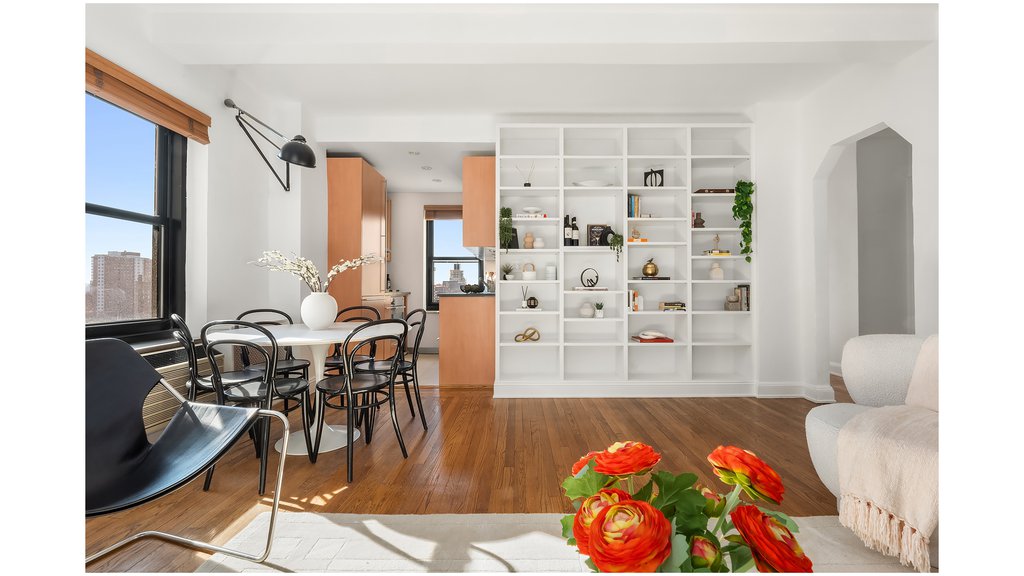 300 West 23rd Street, Unit 14M photo 6