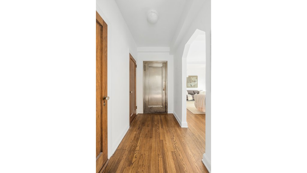 300 West 23rd Street, Unit 14M photo 8