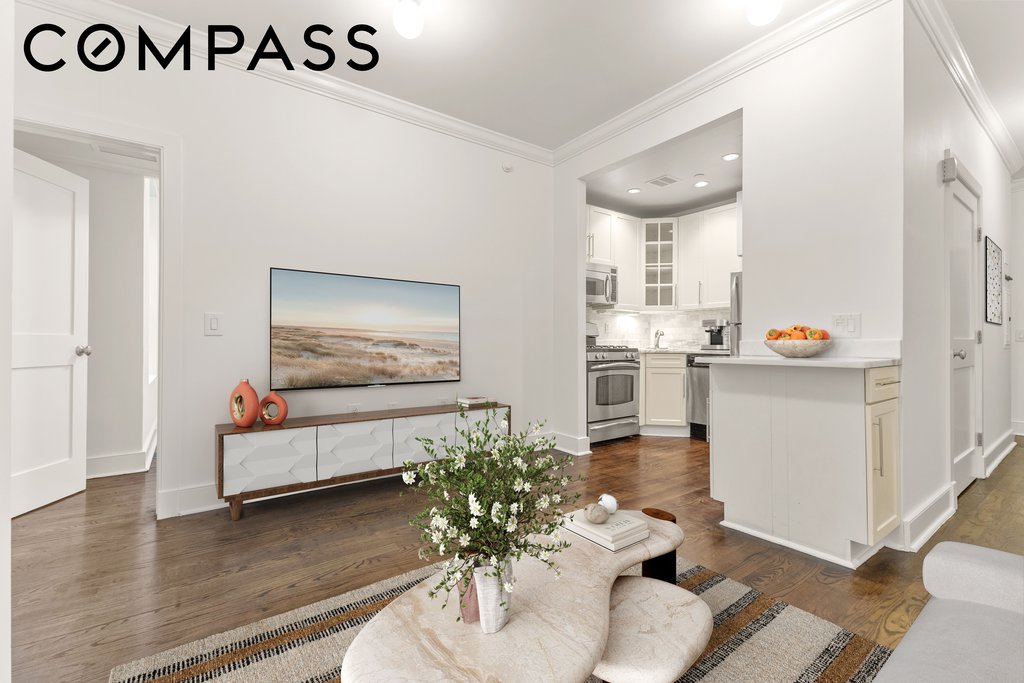 555 Lenox Avenue, Unit 4B photo 3