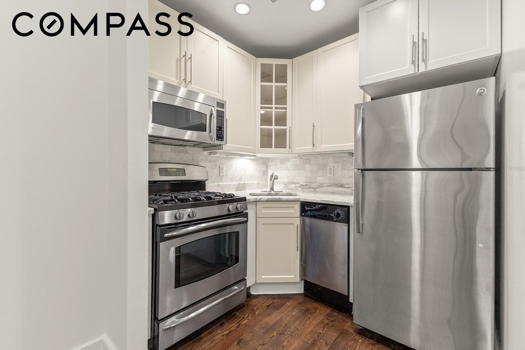555 Lenox Avenue, Unit 4B photo 4