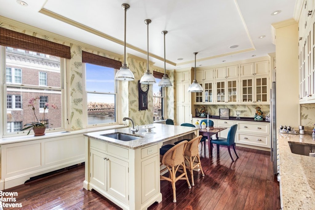 1 Sutton Place South, Unit 11A photo 6