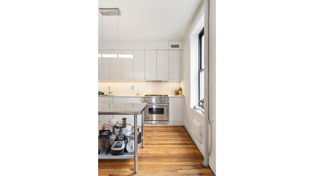 825 Walton Avenue, Unit 2F photo 8