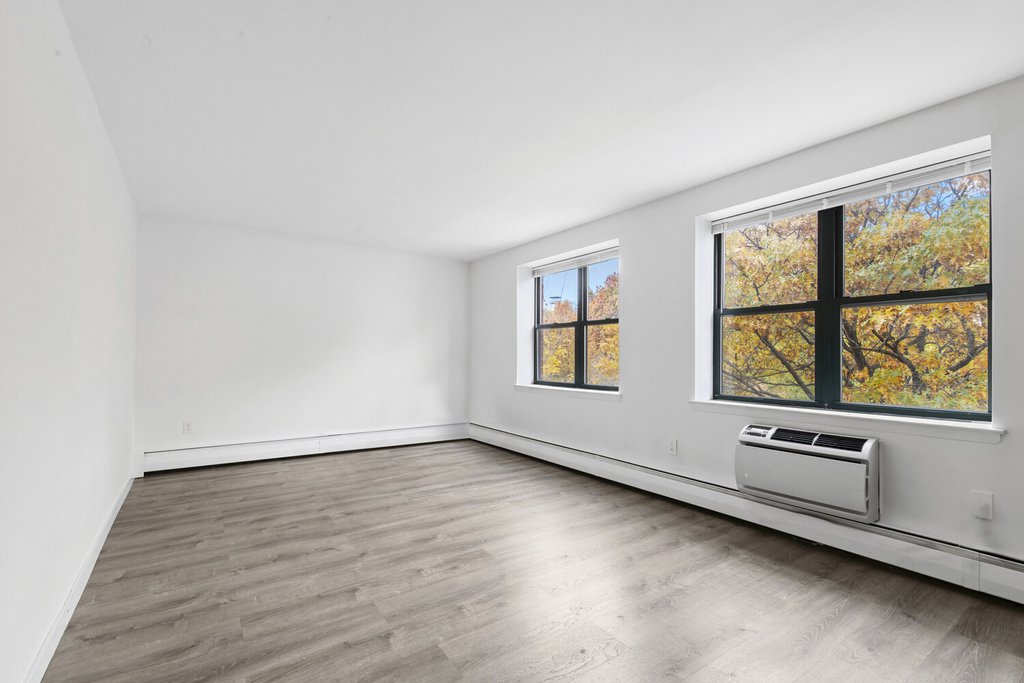 1919 Madison Avenue, Unit 317 photo 2