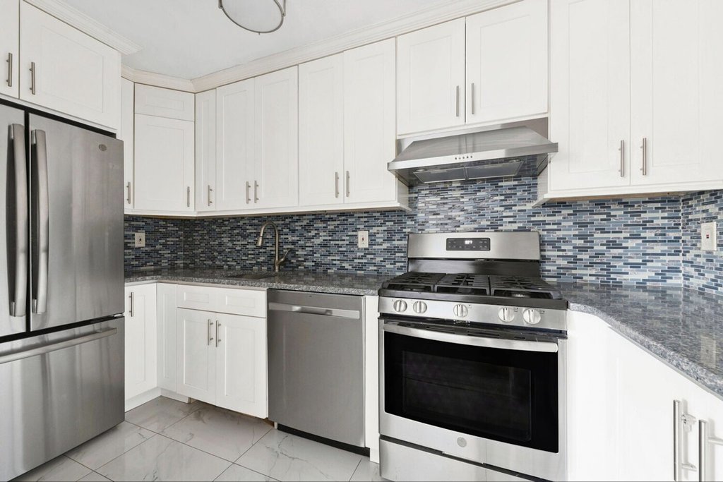 1919 Madison Avenue, Unit 317 photo 5