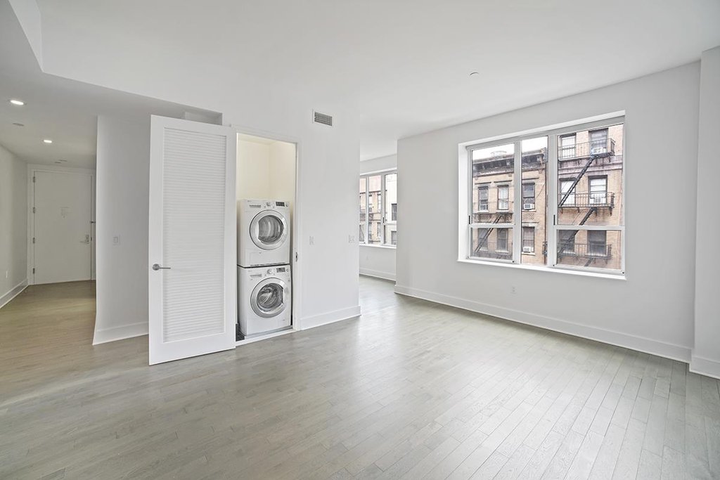 416 West 52nd Street, Unit 520 photo 8