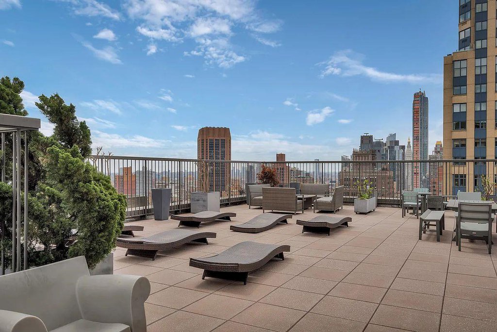 445 Fifth Avenue, Unit 29H photo 5