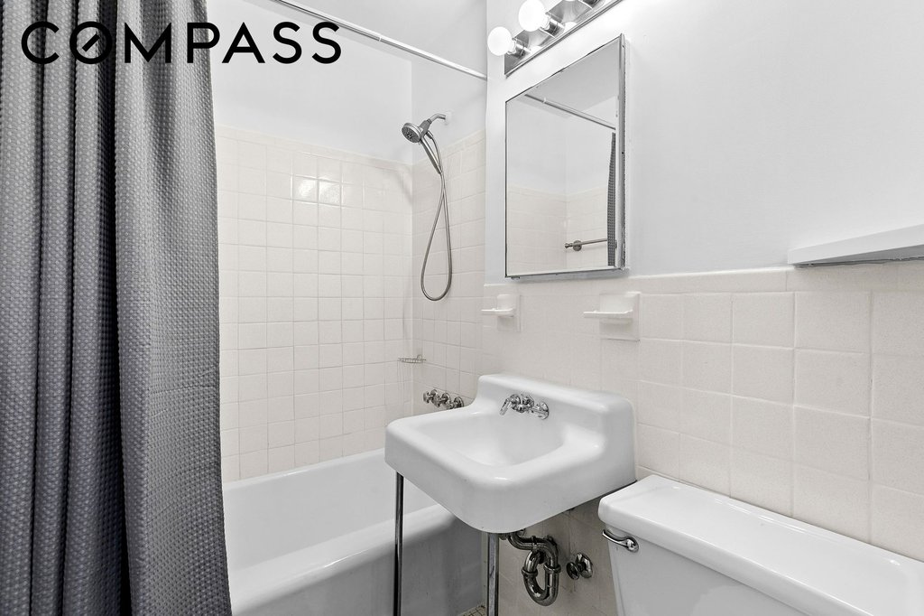 301 East 22nd Street, Unit 11S photo 4