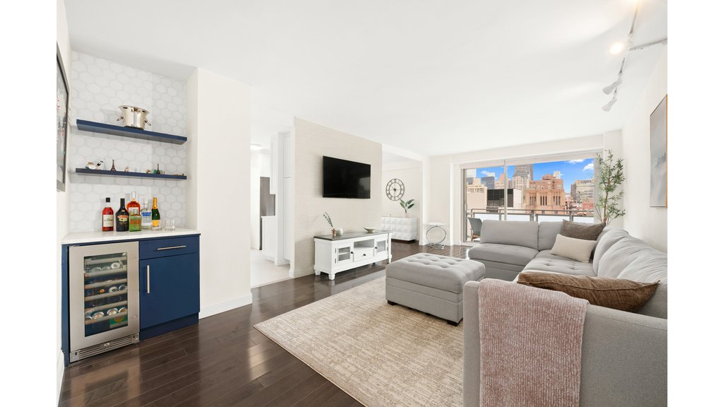 300 East 40th Street, Unit 27B