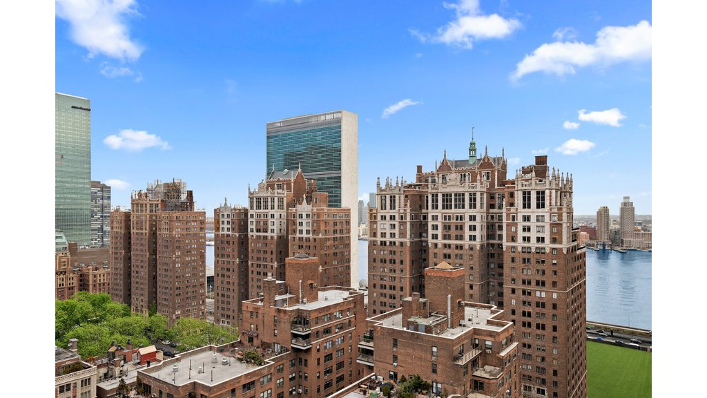 300 East 40th Street, Unit 27B photo 8