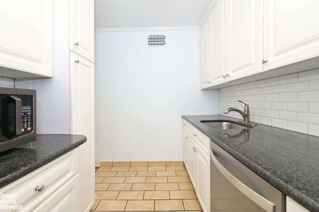 235 East 87th Street, Unit 4B photo 11