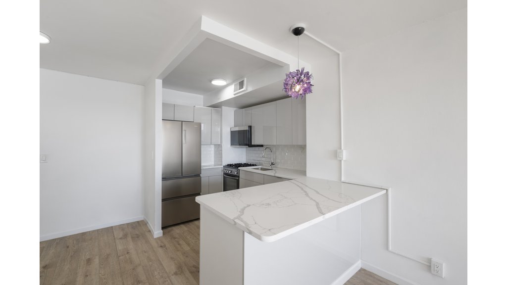 5900 Arlington Avenue, Unit 22P photo 7