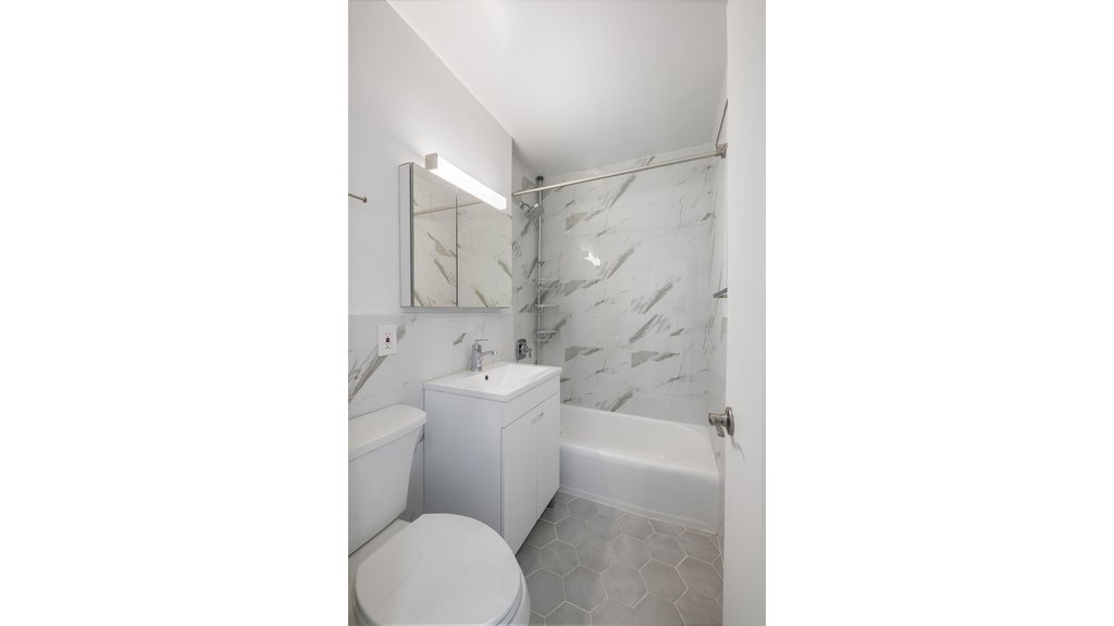 5900 Arlington Avenue, Unit 22P photo 8