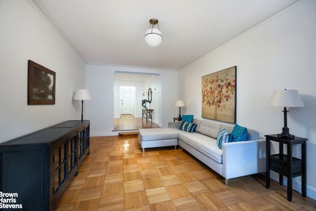 349 East 49th Street, Unit 3T photo 3