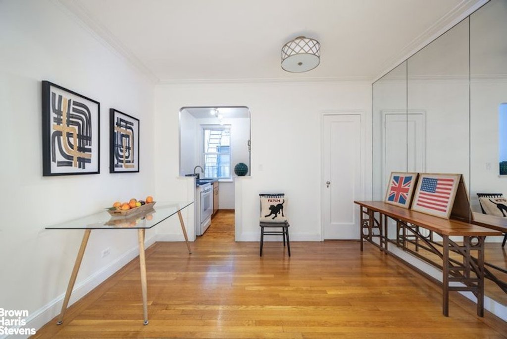 349 East 49th Street, Unit 3T photo 4