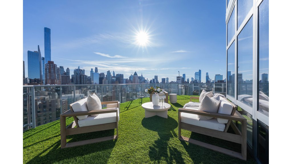 555 West 59th Street, Unit PHC photo 3