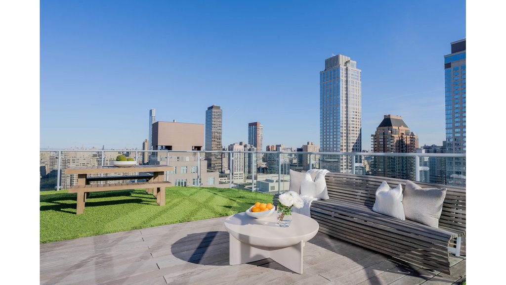 555 West 59th Street, Unit PHC photo 4