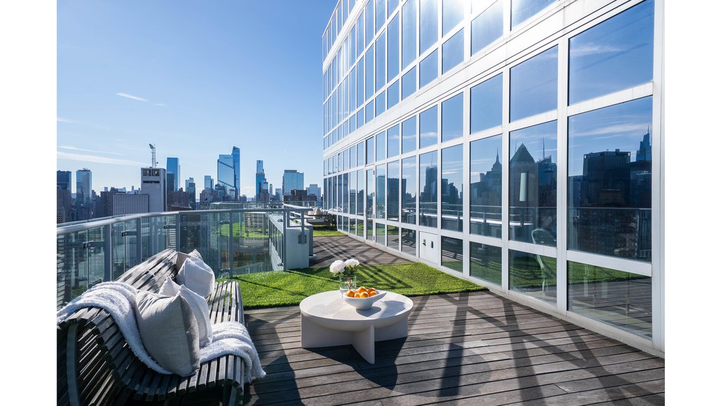 555 West 59th Street, Unit PHC photo 5
