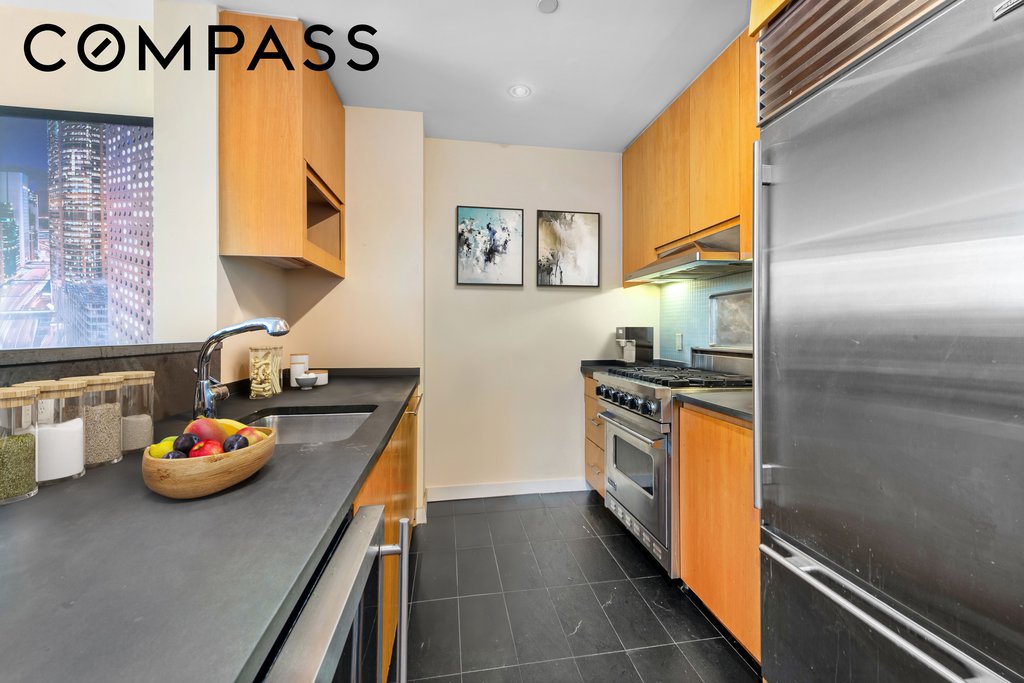 255 Hudson Street, Unit 10D photo 3