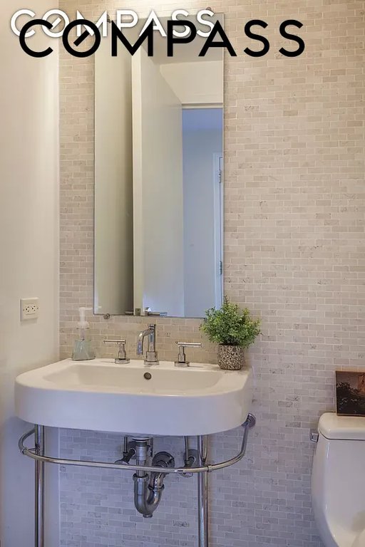 255 Hudson Street, Unit 10D photo 6