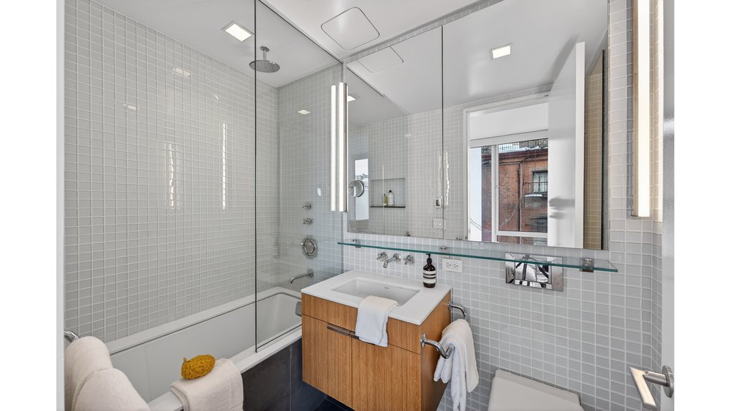 57 Irving Place, Unit 5 photo 9
