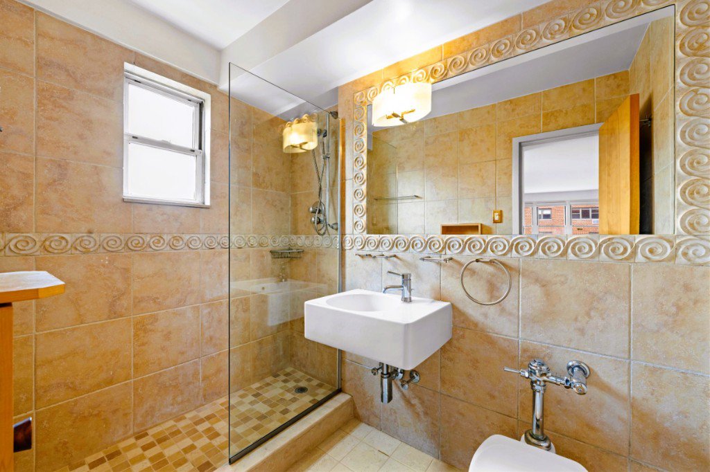 174 East 74th Street, Unit 14C photo 7