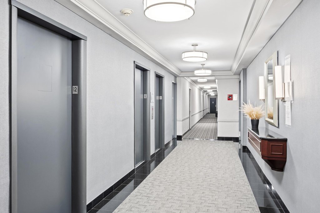 300 East 40th Street, Unit 12E photo 7
