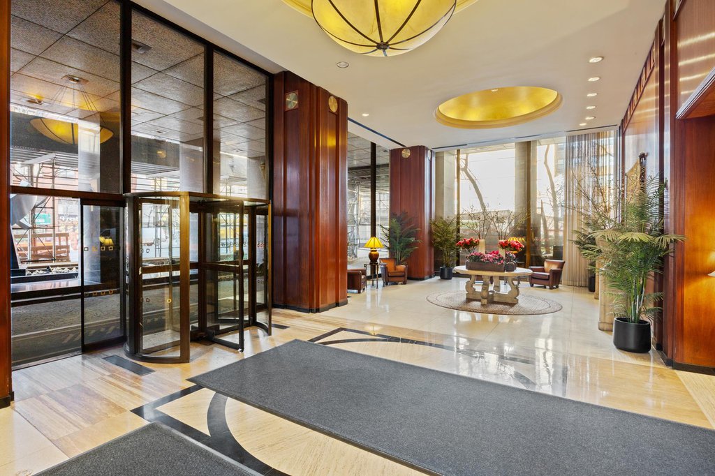 300 East 40th Street, Unit 12E photo 6