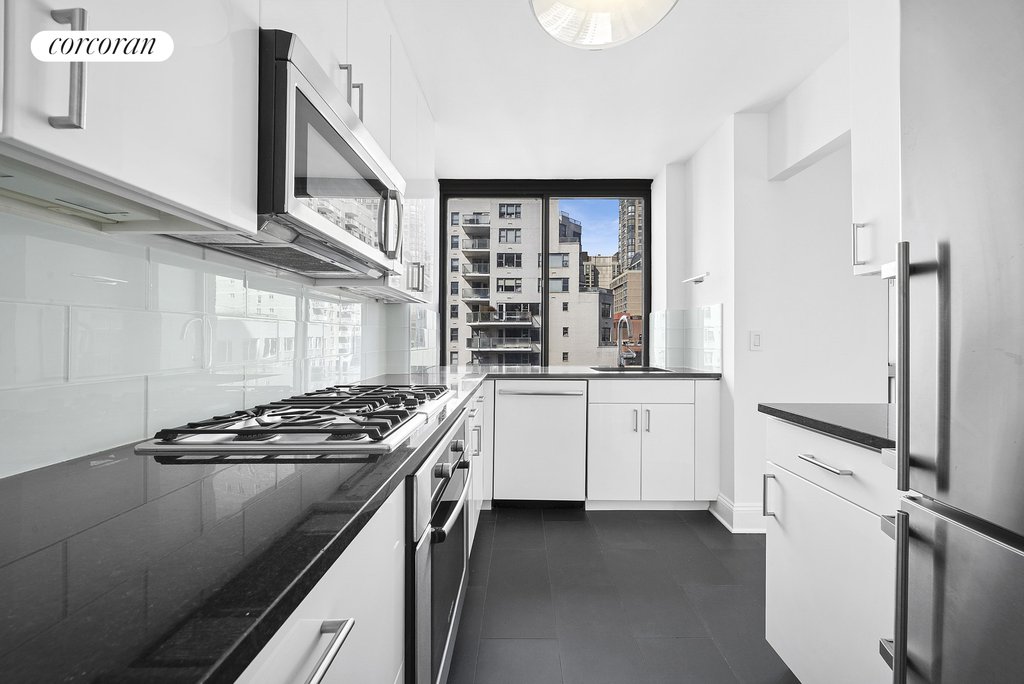 300 East 64th Street, Unit 16A photo 3