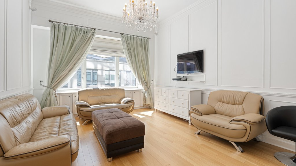 80 Riverside Boulevard, Unit 7A photo 2