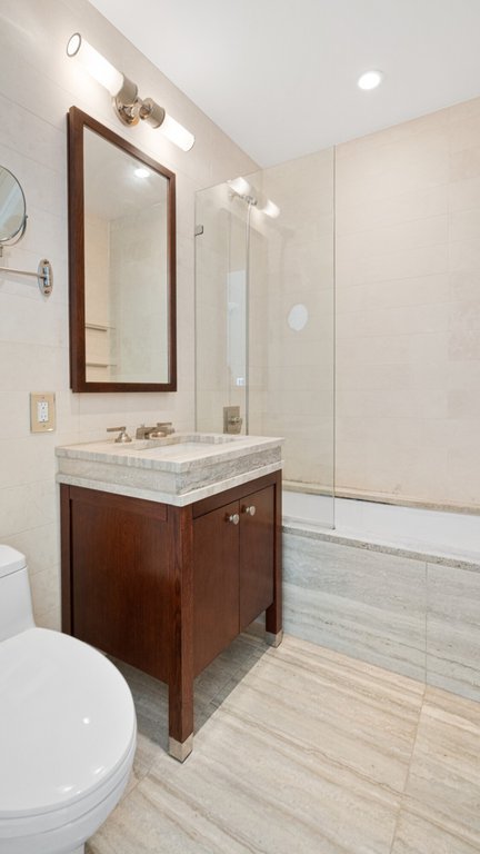 80 Riverside Boulevard, Unit 7A photo 8