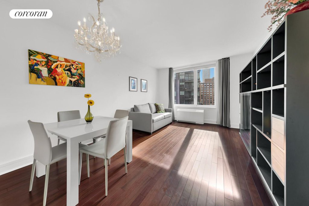 60 Riverside Boulevard, Unit 1806