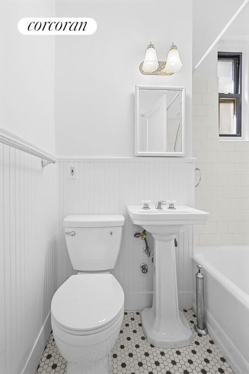 234 West 16th Street, Unit 5A photo 5