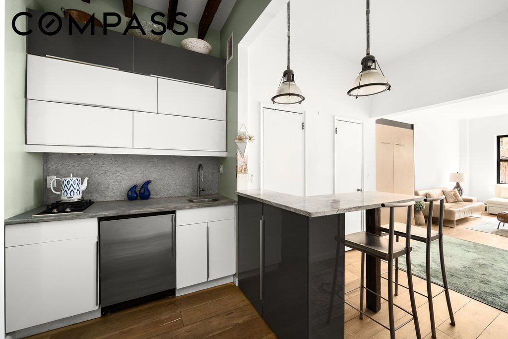 240 East 32nd Street, Unit 1A photo 5