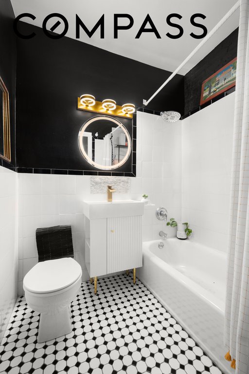 240 East 32nd Street, Unit 1A photo 6