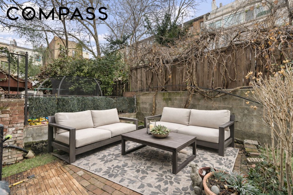 240 East 32nd Street, Unit 1A