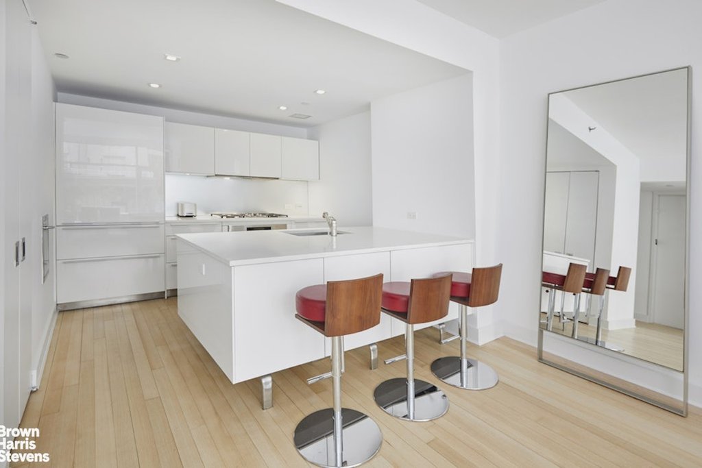 5 East 44th Street, Unit 11 photo 2