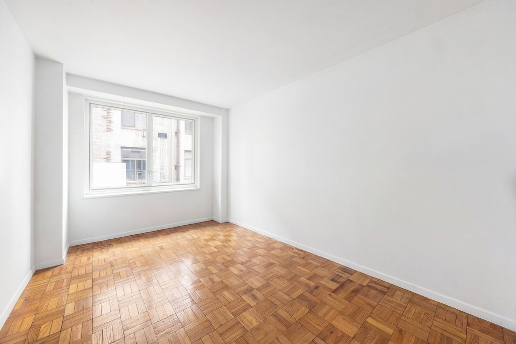 301 East 22nd Street, Unit 5V photo 8