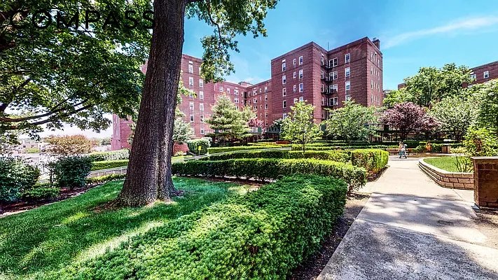 5635 Netherland Avenue, Unit 1G photo 7