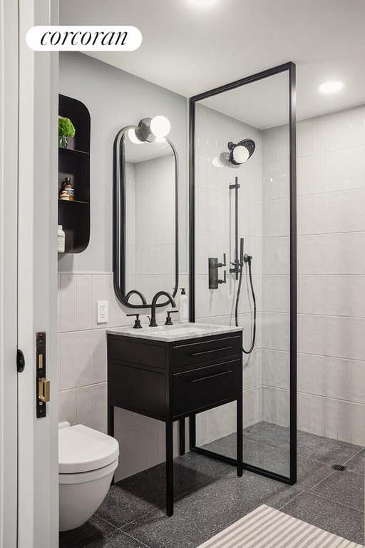 547 West 47th Street, Unit 315 photo 6