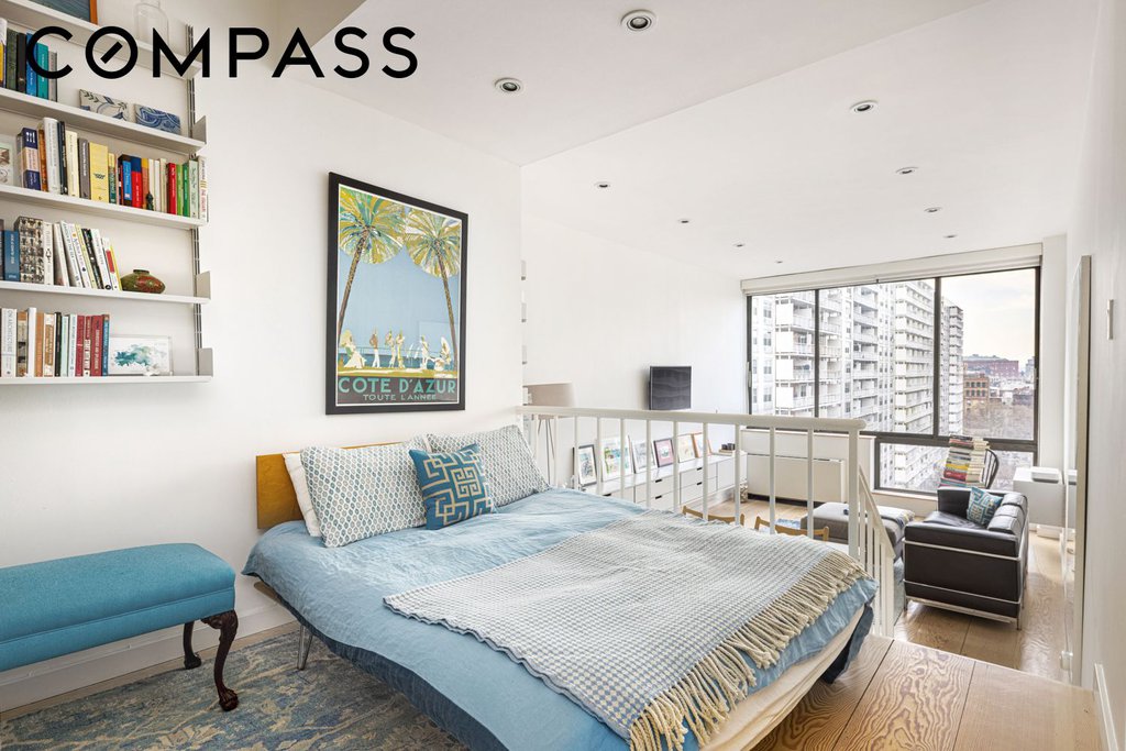 77 Bleecker Street, Unit 1006W photo 2