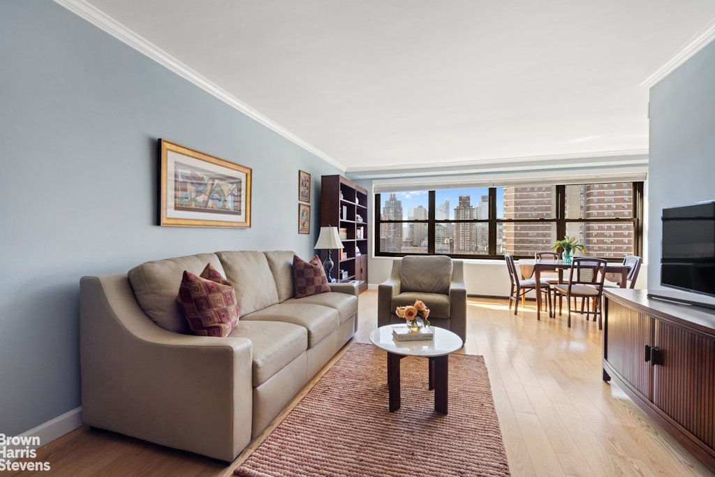 142 West End Avenue, Unit 18RS