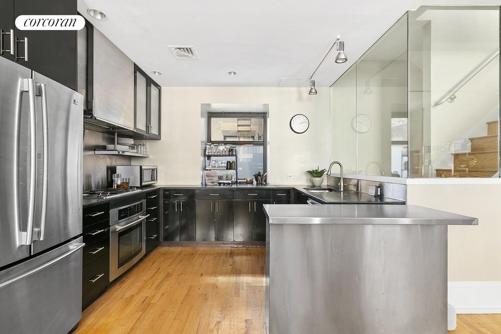 50 Pine Street, Unit 12PHN photo 2
