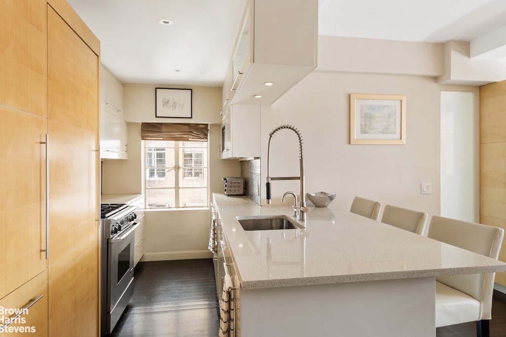 320 Central Park West, Unit 8N photo 3