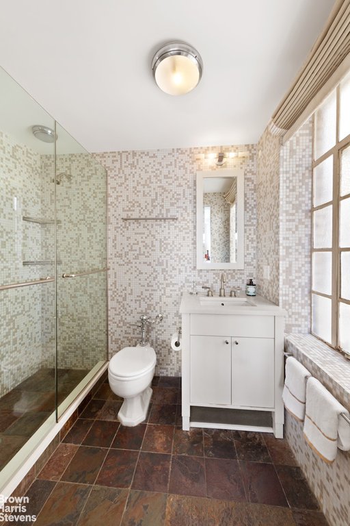 320 Central Park West, Unit 8N photo 5