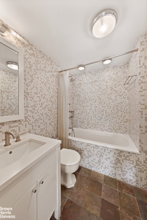 320 Central Park West, Unit 8N photo 7