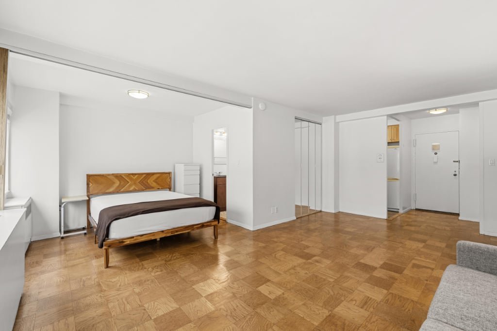 310 West 56th Street, Unit 10E photo 2